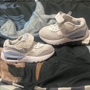 Nike Kids' Sneakers in Beige with Pale Blue Accents